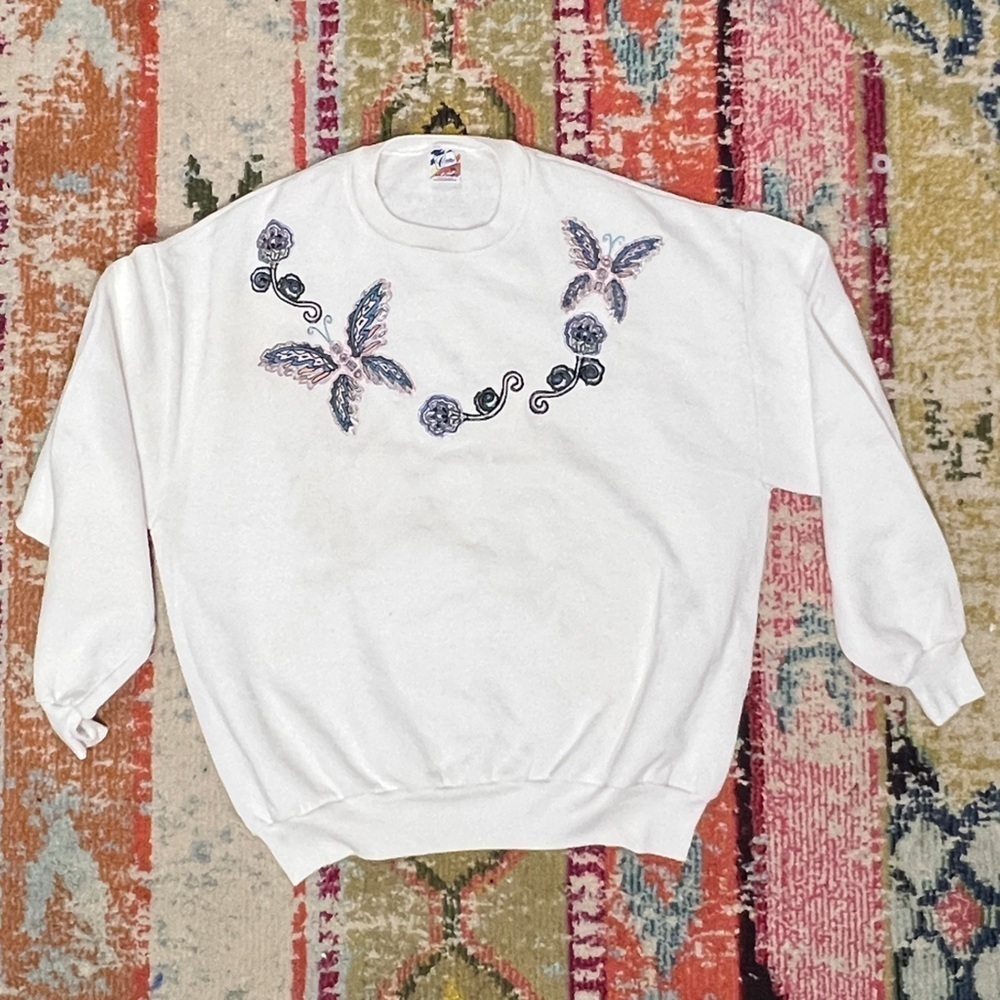 Vintage 80s Butterfly Floral Nature Spring Summer 90s Crewneck Sweatshirt